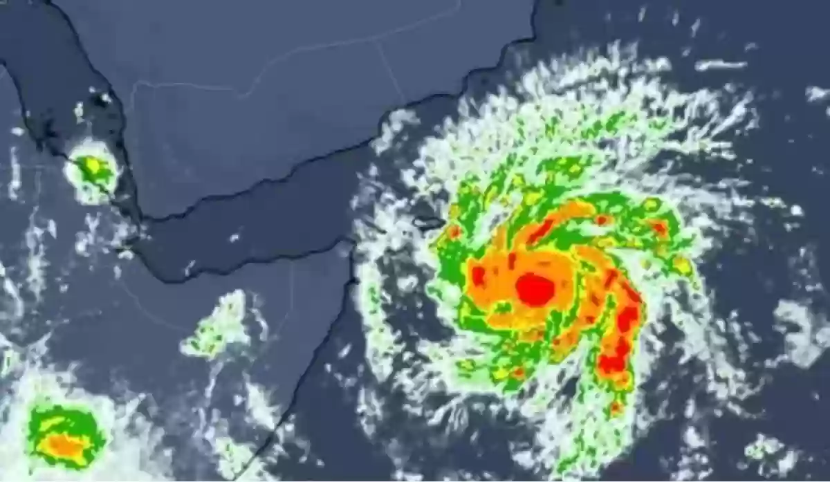  الحصيني يكشف آخر تطورات العاصفة 